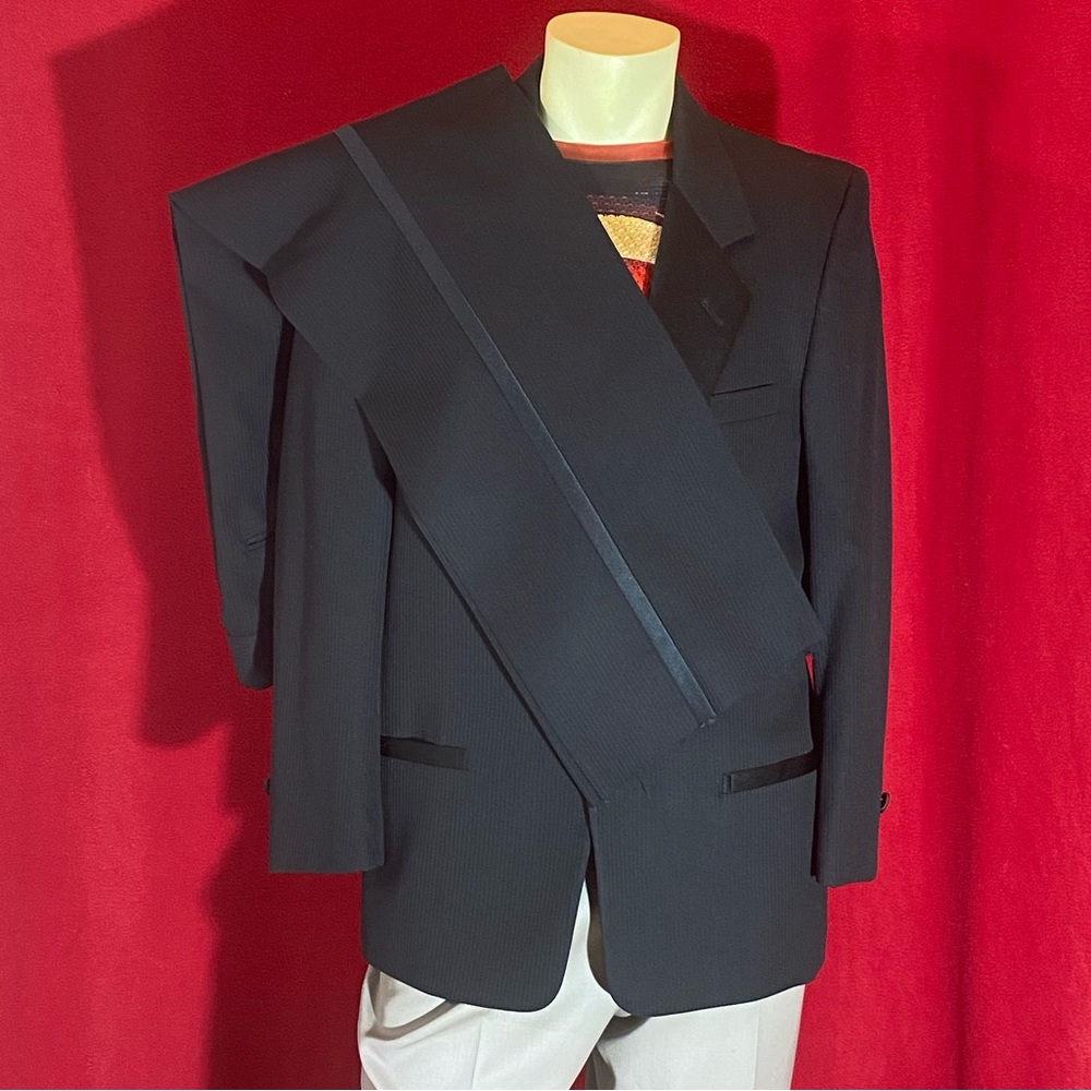 NWT PIERRE CARDIN tux tuxedo. Wool. Made in USA. Color black. 41S